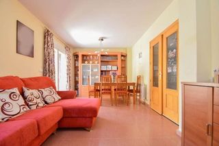 Casa adosada en venta en Alhendín