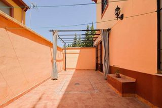 Casa adosada en venta en Alhendín