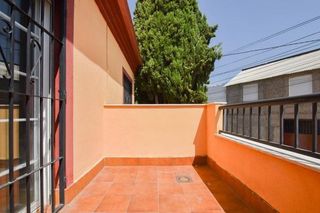 Casa adosada en venta en Alhendín