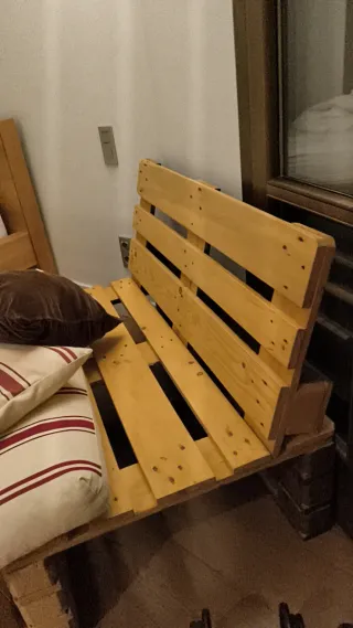 Sofá de Palets + juego de cojines