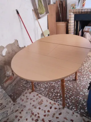 Mesa desplegable 4 sillas y 2 Sillones tapizado co