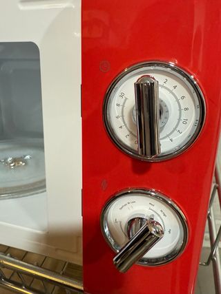 Microondas Rojo 20L 700W