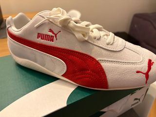 Zapatillas Puma Blancas y Rojas