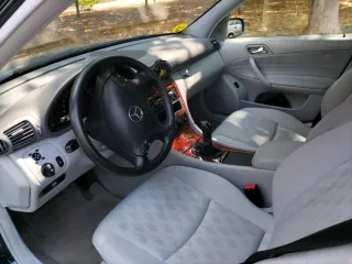 Mercedes-Benz Clase E 2004