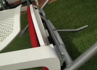 6 Sillas Haworth roja y blanca