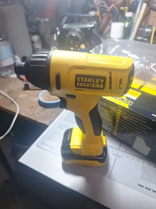 Avvitatore a impulsi Stanley Fatmax