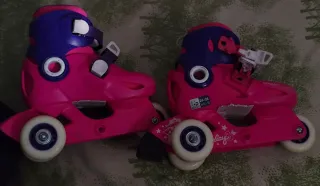 Patines ajustables niña 2-4 años. Casco y protecci