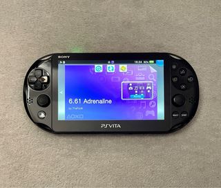 Ps Vita Slim PCH-2016 con Mod
