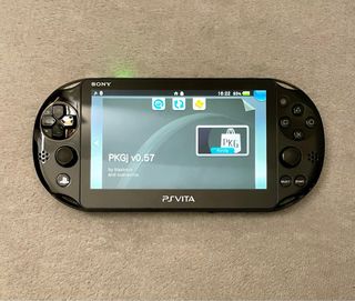 Ps Vita Slim PCH-2016 con Mod