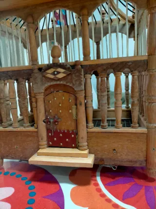 Jaula artesanal de madera