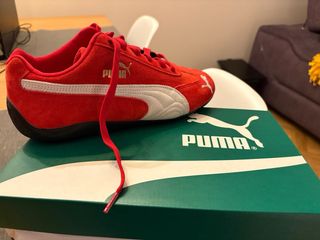 Zapatillas Puma Rojas y Blancas