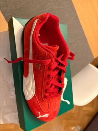 Zapatillas Puma Rojas y Blancas