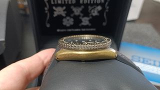 Reloj Seiko Dorado y Gris