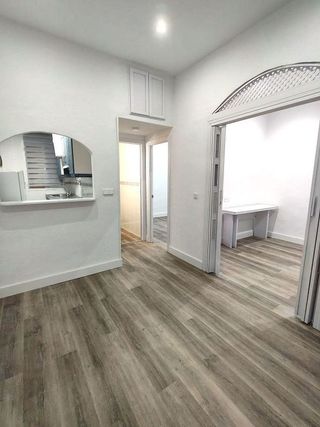 Piso en venta en Pacífico en Madrid