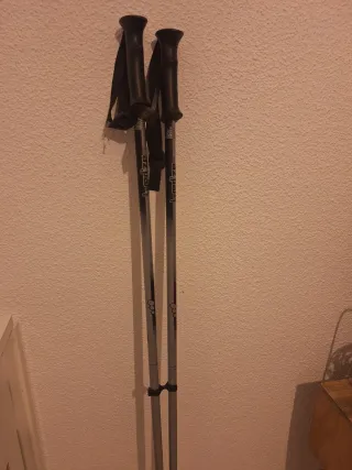 Eskis Atomic y Botas Rosignol regalo casco/baston