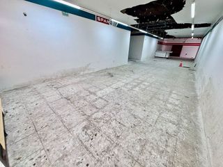 Local comercial en venta en Valdepeñas