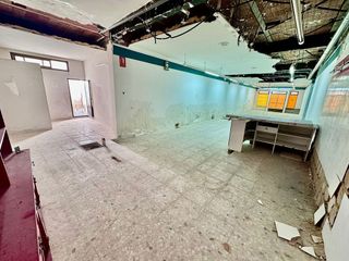 Local comercial en venta en Valdepeñas