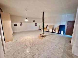 Local comercial en venta en Valdepeñas