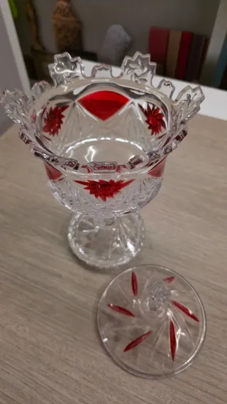 Bombonera di cristallo con coperchio rosso