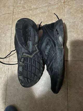 Zapatos Fila Negros Talla 42