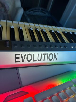 Teclado MIDI Alesis MK-249C