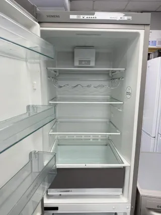 Pack Nevera Siemens 1.85m y Lavadora 8kg Balay