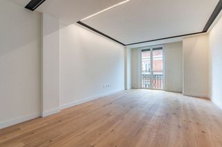 Piso en alquiler en Recoletos en Madrid