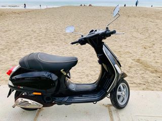 Vespa S 50, 2T - negra modelo especial. Negociable