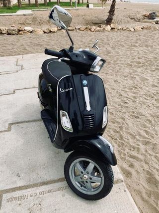 Vespa S 50, 2T - negra modelo especial. Negociable