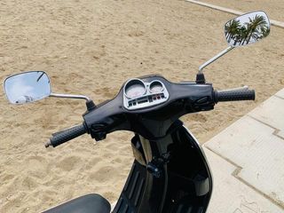 Vespa S 50, 2T - negra modelo especial. Negociable