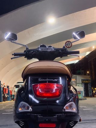 Vespa S 50, 2T - negra modelo especial. Negociable