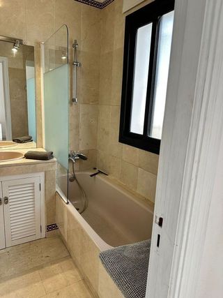 Piso en alquiler en Los Naranjos - Las Brisas en Marbella