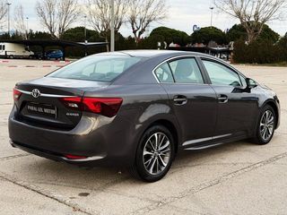 Toyota Avensis 1.8 140 ADVANCE con CÁMARA TRASERA, NAVEGADOR, BLUETOOTH...