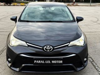 Toyota Avensis 1.8 140 ADVANCE con CÁMARA TRASERA, NAVEGADOR, BLUETOOTH...