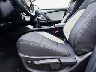 Toyota Avensis 1.8 140 ADVANCE con CÁMARA TRASERA, NAVEGADOR, BLUETOOTH...