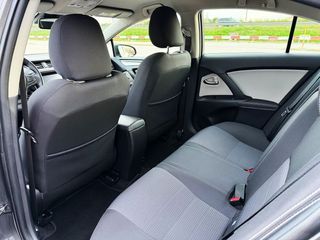 Toyota Avensis 1.8 140 ADVANCE con CÁMARA TRASERA, NAVEGADOR, BLUETOOTH...