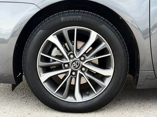 Toyota Avensis 1.8 140 ADVANCE con CÁMARA TRASERA, NAVEGADOR, BLUETOOTH...