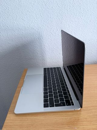 Macbook Pro 13 2017 8GB RAM SSD como nuevo