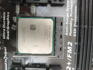 Placa Gigabyte GA-F2A68HM-S1 + CPU Athlon 760k