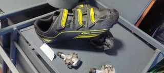 Zapatos Ciclismo MTB Talla 44 con pedales