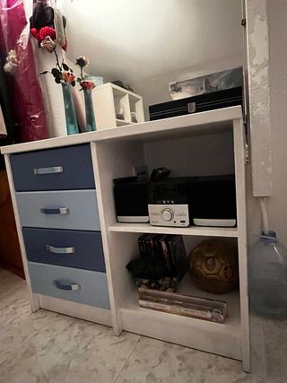 Habitación juvenil con cajones