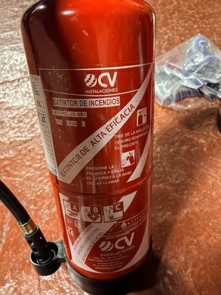 Extintores Nieve Carbónica y Polvo ABC