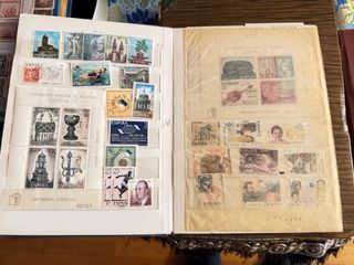 Lote 3 álbumes sellos España nuevos