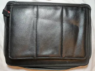 Organizador/agenda de cuero negro