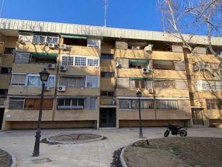 Piso en venta en Orcasitas en Madrid