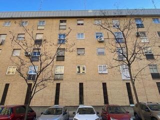 Piso en venta en Orcasitas en Madrid