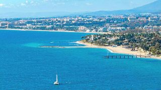 Local comercial en venta en Playa Bajadilla - Puertos en Marbella