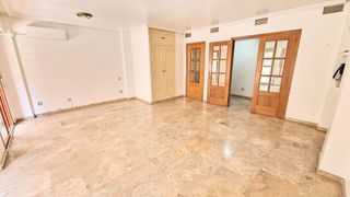 Piso en venta en Ensanche - Diputación en Alicante