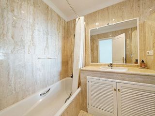 Piso en venta en Elviria en Marbella