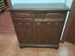 Mobile ingresso vintage noce